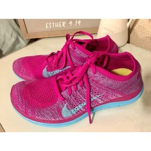 Nike Women’s Flyknit Free Runs - Size 7.5